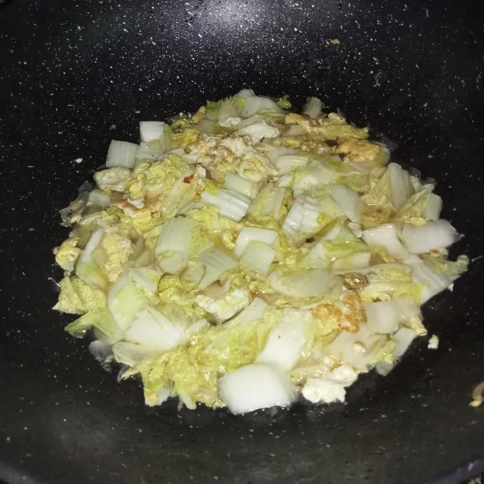 Step 5 Tumis Sawi Putih dan Telur