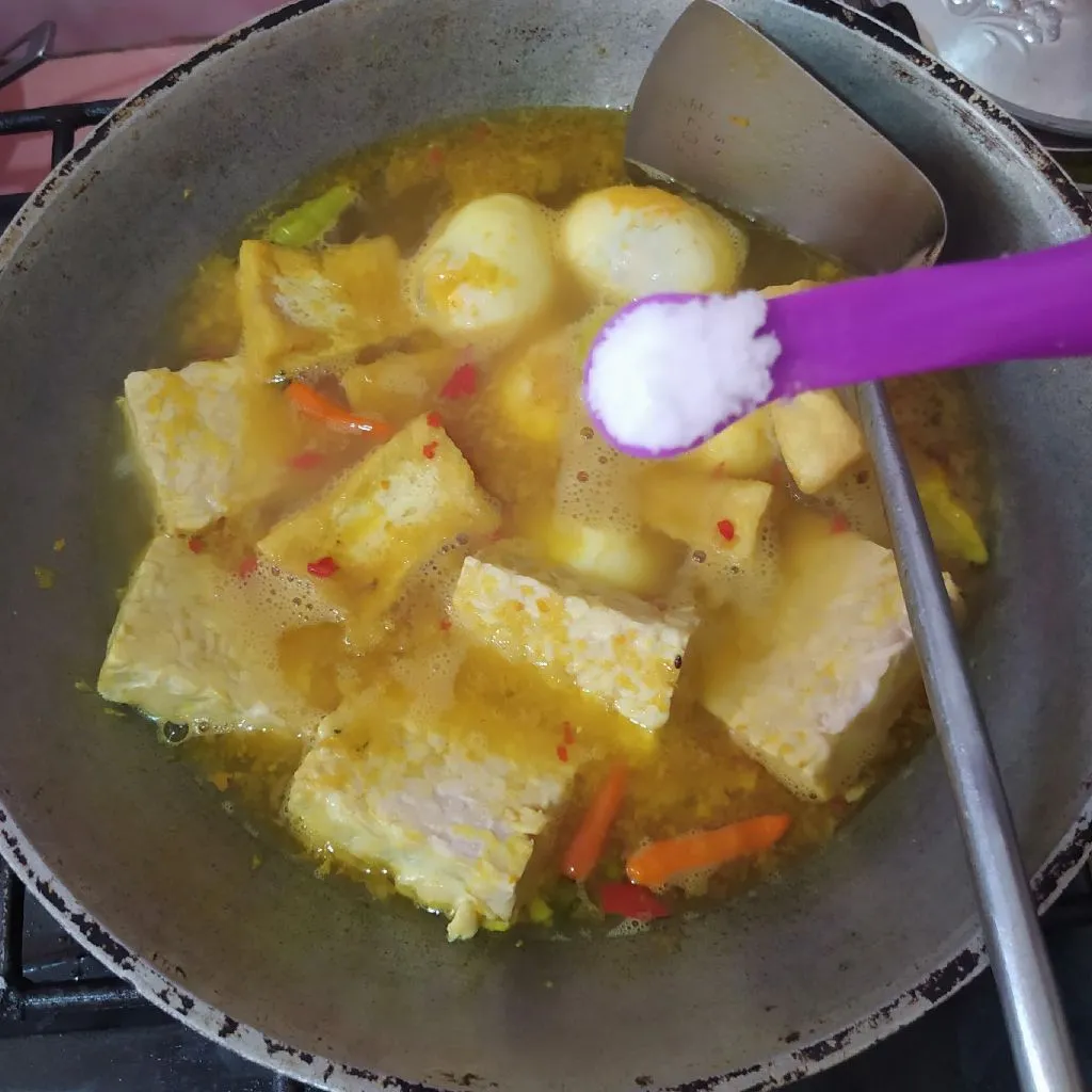 Step 5 Telur Tahu Tempe Kuah Santan Kuning