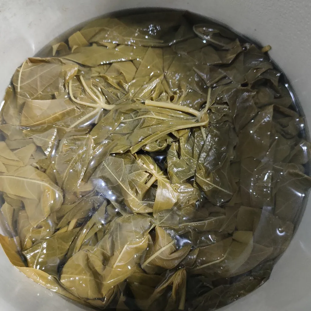 Step 3 Daun Singkong Sambal Terasi Mentah