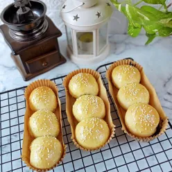 Roti Pisang Wijen