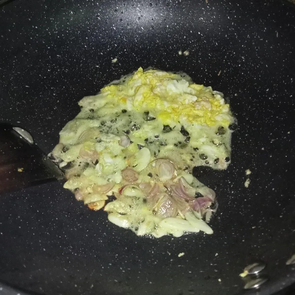 Step 3 Tumis Sawi Putih dan Telur