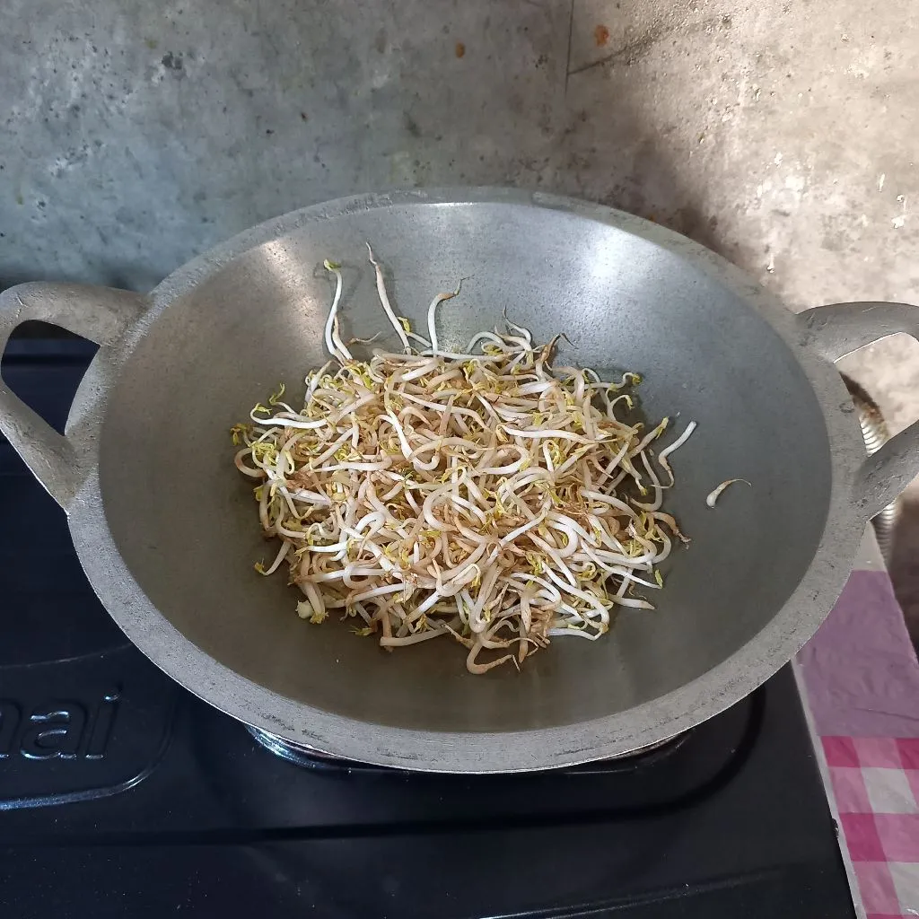 Step 3 Tumis Tauge Bumbu Bawang