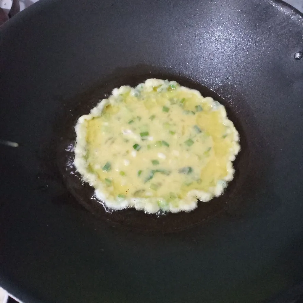 Step 3 Telur Dadar Sambal Bawang Ala Yummy
