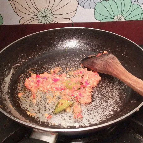 Step 4 Daun Singkong Ikan asin