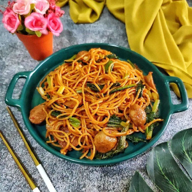 Spaghetti Goreng Bakso Bumbu Merah