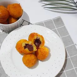 Banana Choco Bomb