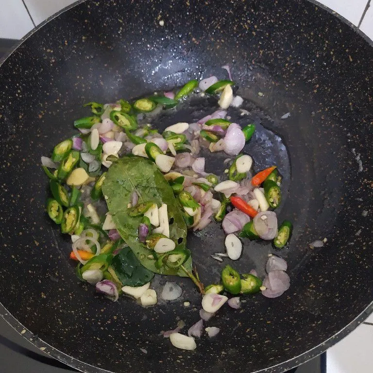 Step 3 Tongkol Kecap Cabe Hijau