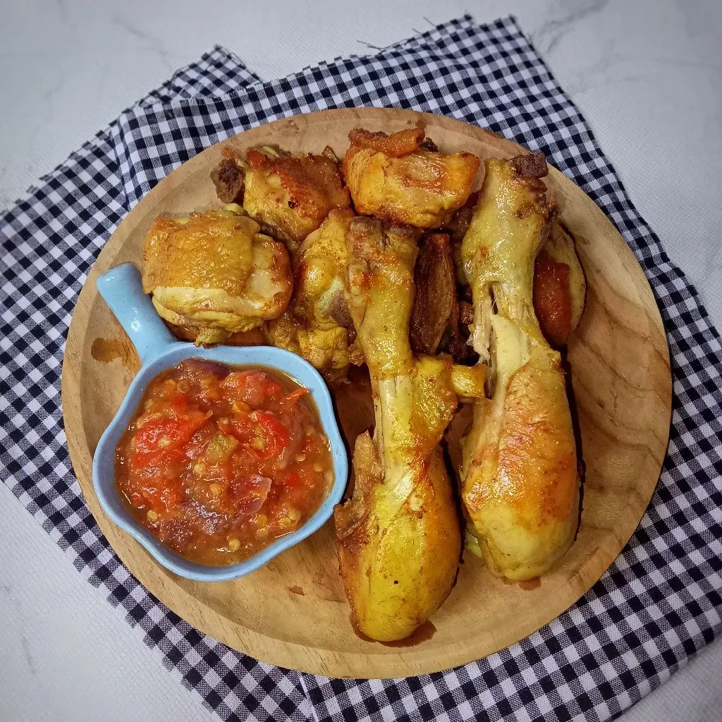 Ayam Goreng Ungkep Sambal Tomat