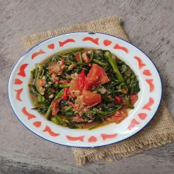 tumis kangkung terasi