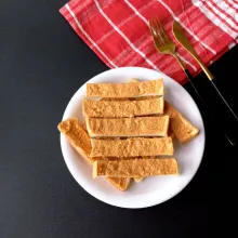 Panggang selama 25 menit dengan suhu 150°c atau sesuaikan dengan oven masing-masing hingga roti kering