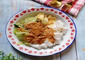 Lontong Pecel