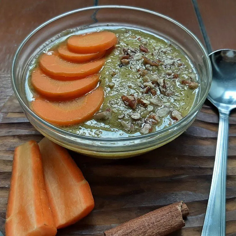 Carrot and Kale Cake Smoothie Bowl #SmoothiesSobatYummy