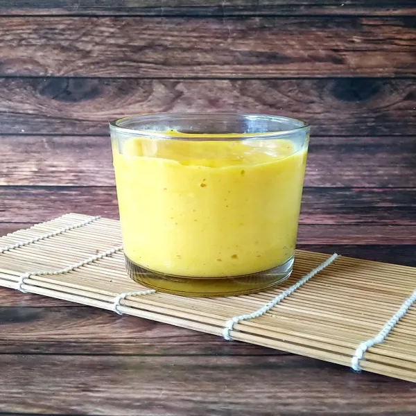 Tuang ke dalam gelas saji. Siap dinikmati selagi dingin.