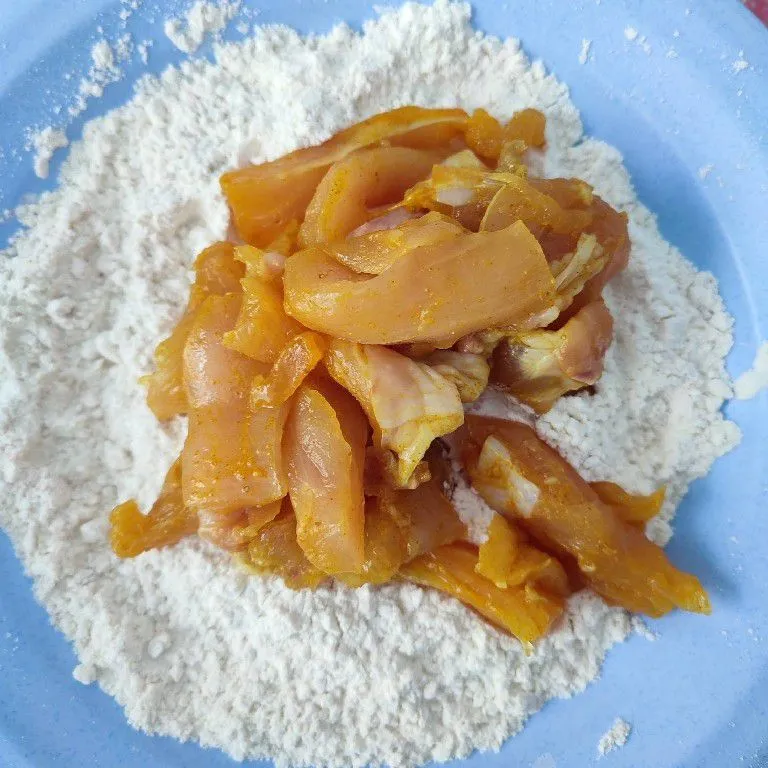 Step 6 Ayam Fillet Crispy Rasa Kari