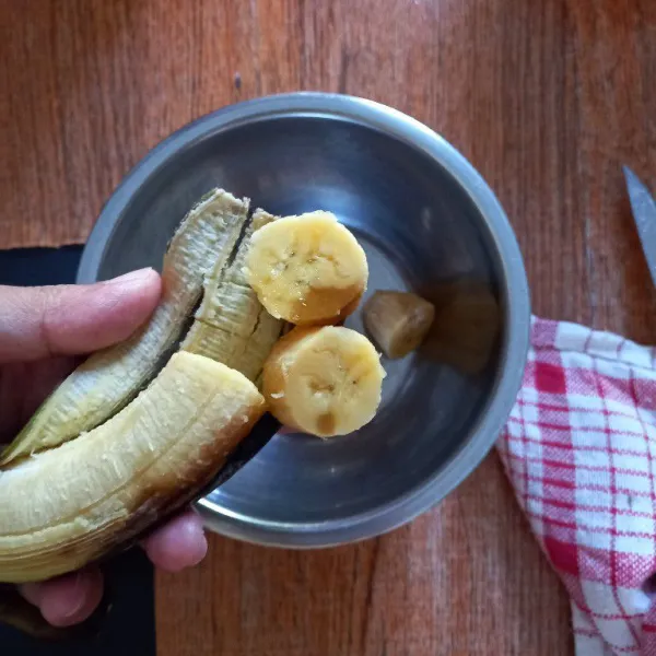 Potong-potong pisang.