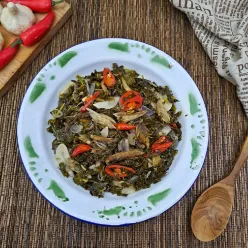 Oseng Daun Pepaya Ikan Klotok
