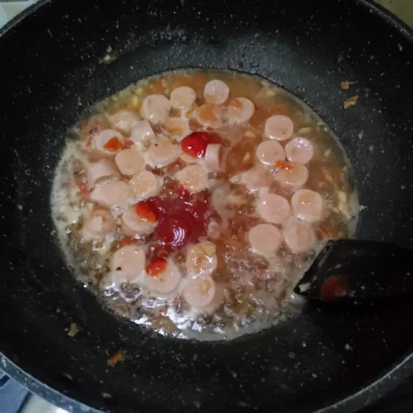 Bumbui dengan saus tomat, garam, gula, dan kaldu bubuk.