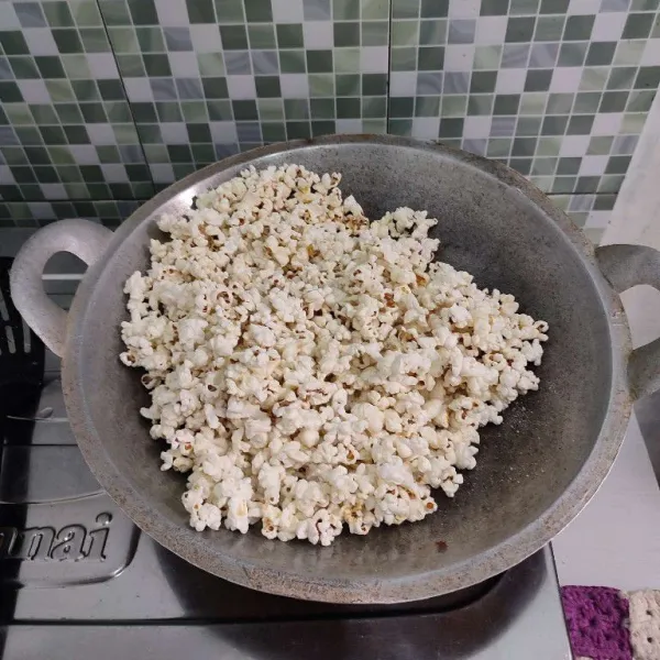 Biarkan hingga popcorn dingin.