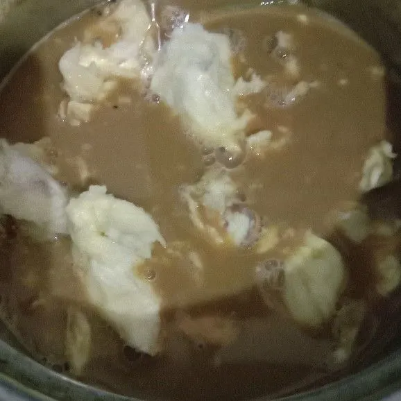 Biarkan hingga benar-bebar meresap. Koreksi rasa. Siap disajikan.