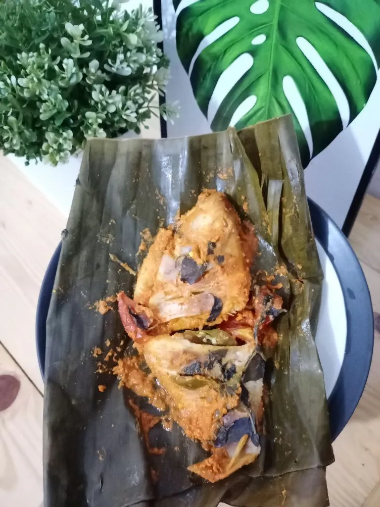 Pepes Ikan Nila Kemangi