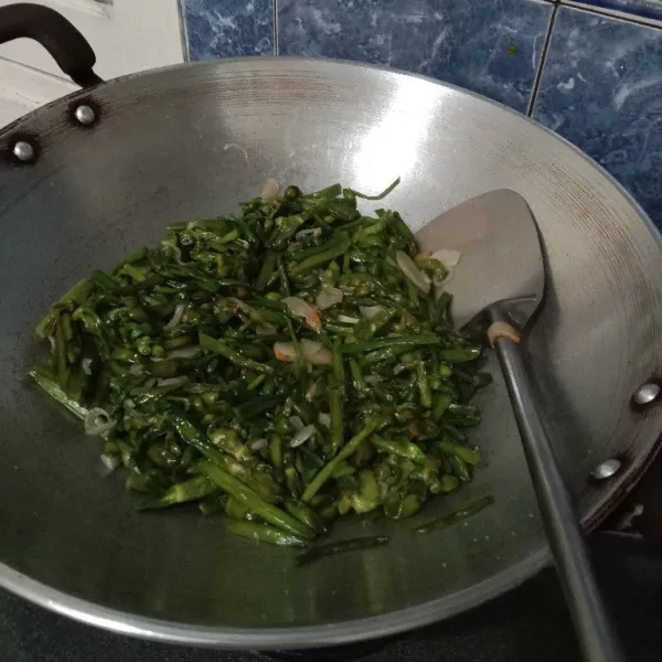 Setelah layu tidak usah ditambahkan air.