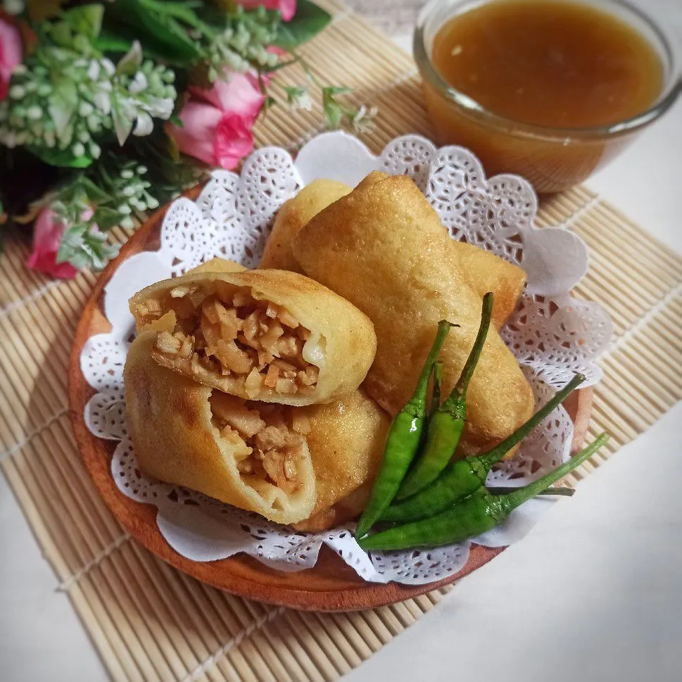 Lumpia Isi Ayam dan Rebung