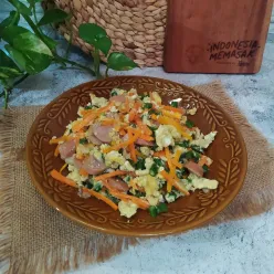 Orak-Arik Telur Sosis Sayur