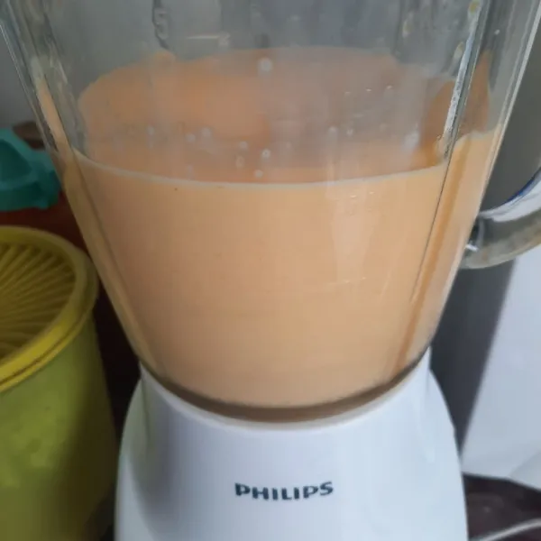 Blender hingga halus dan tercampur rata.