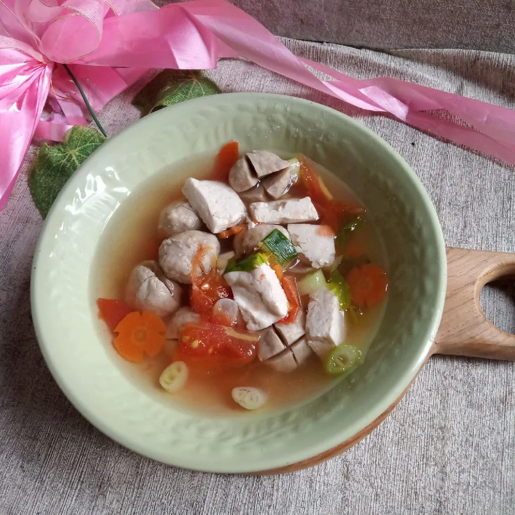 Sup Bakso Tomat Wortel