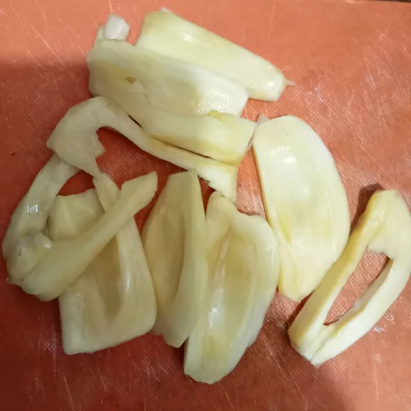 Iris nangka sesuai selera.