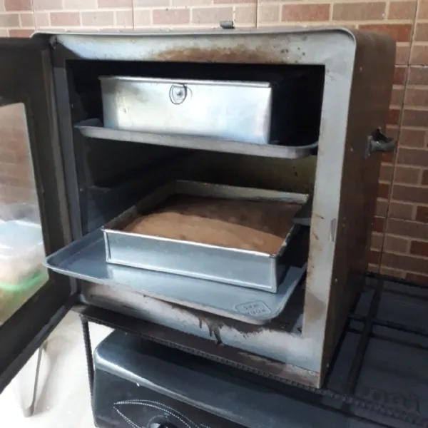 Panggang dalam oven yang sudah dipanaskan, gunakan api sedang. 35 menit rak bawah dan 20 menit rak atas, sesuaikan dengan oven masing-masing.