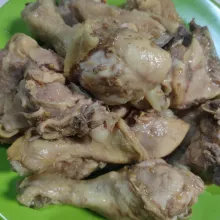 Jangan dibuka dulu! Biarkan hingga benar-benar dingin, uap panas dan tekanan dalam panci presto hilang. Dan buka minimal 1 jam setelah dimatikan.