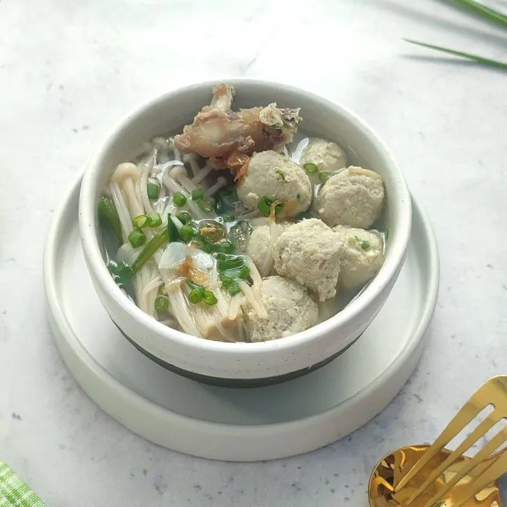 Sop Bola Daging Enoki MPASI 12+