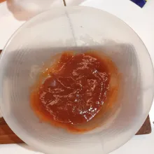Campurkan saus BBQ, saus sambal dan kaldu jamur. Aduk rata. Sisihkan.