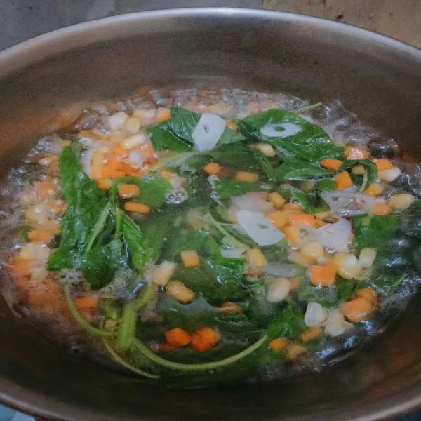 Sayur Bayam Bening siap untuk disajikan. Selamat mencoba🙌