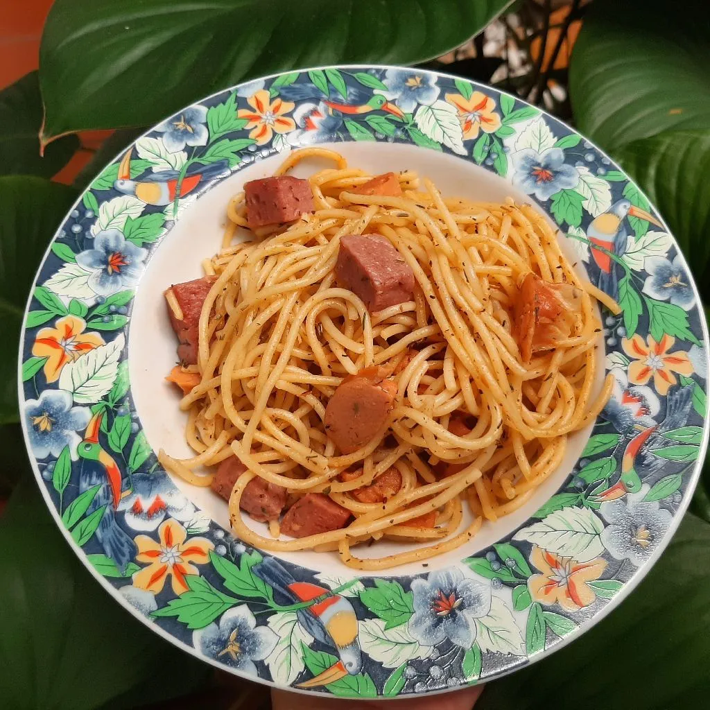 Spagheti Cornet dan Sosis Ayam