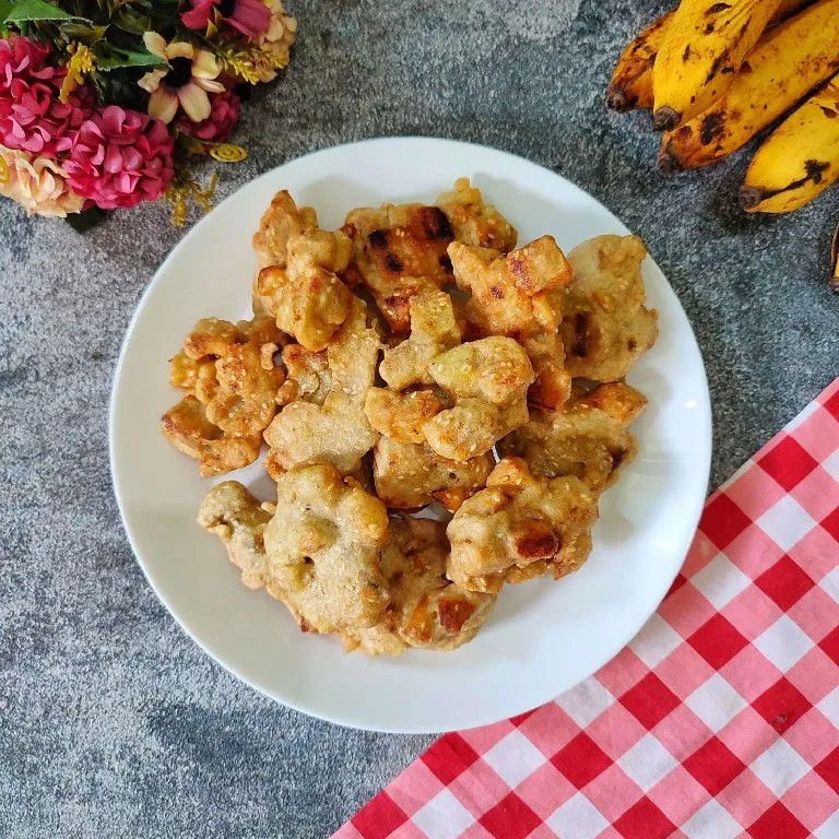 Pisang Dadu Goreng Wijen