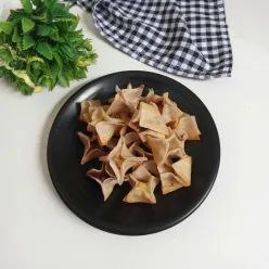 Pangsit Pisang Goreng