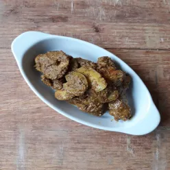 Kalio Pedas Ayam Jengkol