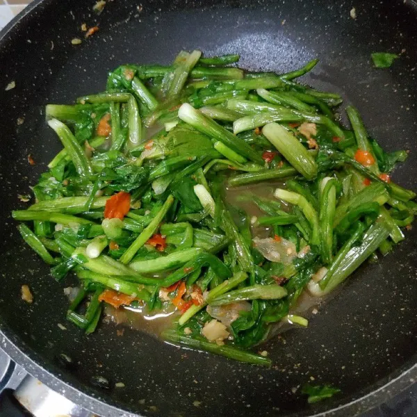 Koreksi rasanya dan siap disajikan.