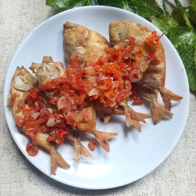 Ikan Putian Goreng Sambal Dabu