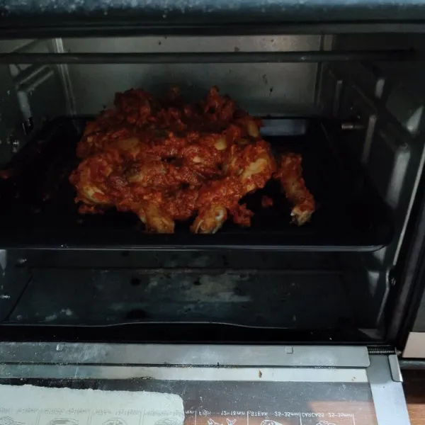 Panggang di dalam oven selama 10 menit suhu 180 derajat atau bisa juga di teflon.