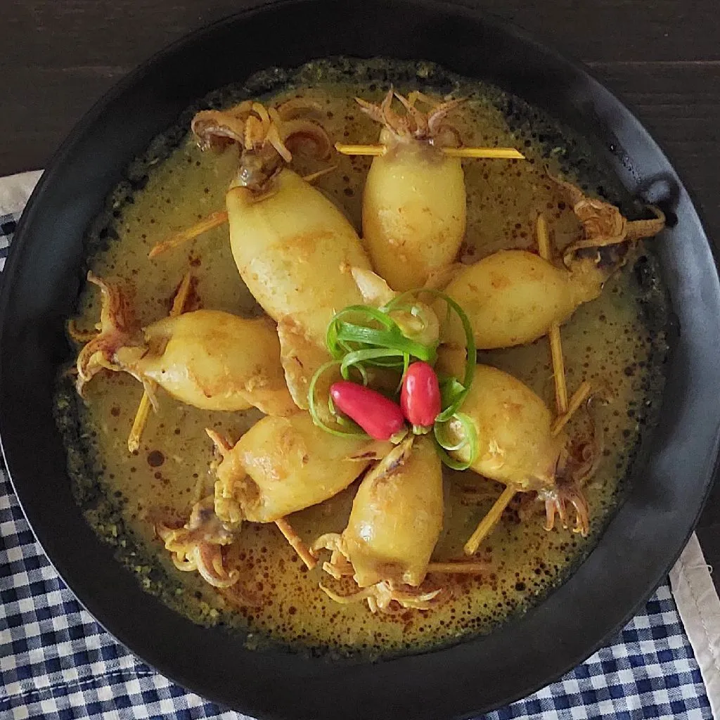 Gulai Cumi Isi Tahu