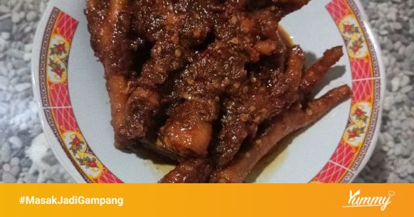 Proses memasak ceker pedas sederhana