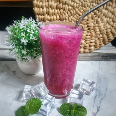 Jus Buah Naga Madu