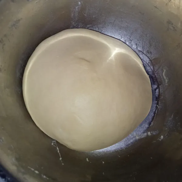 Proofing adonan 35 menit.