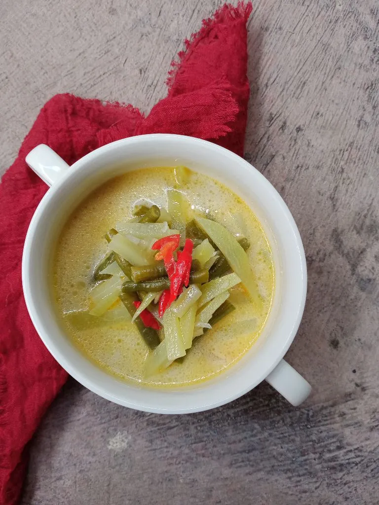 Sayur Lodeh Labu Siam Bumbu Tumis