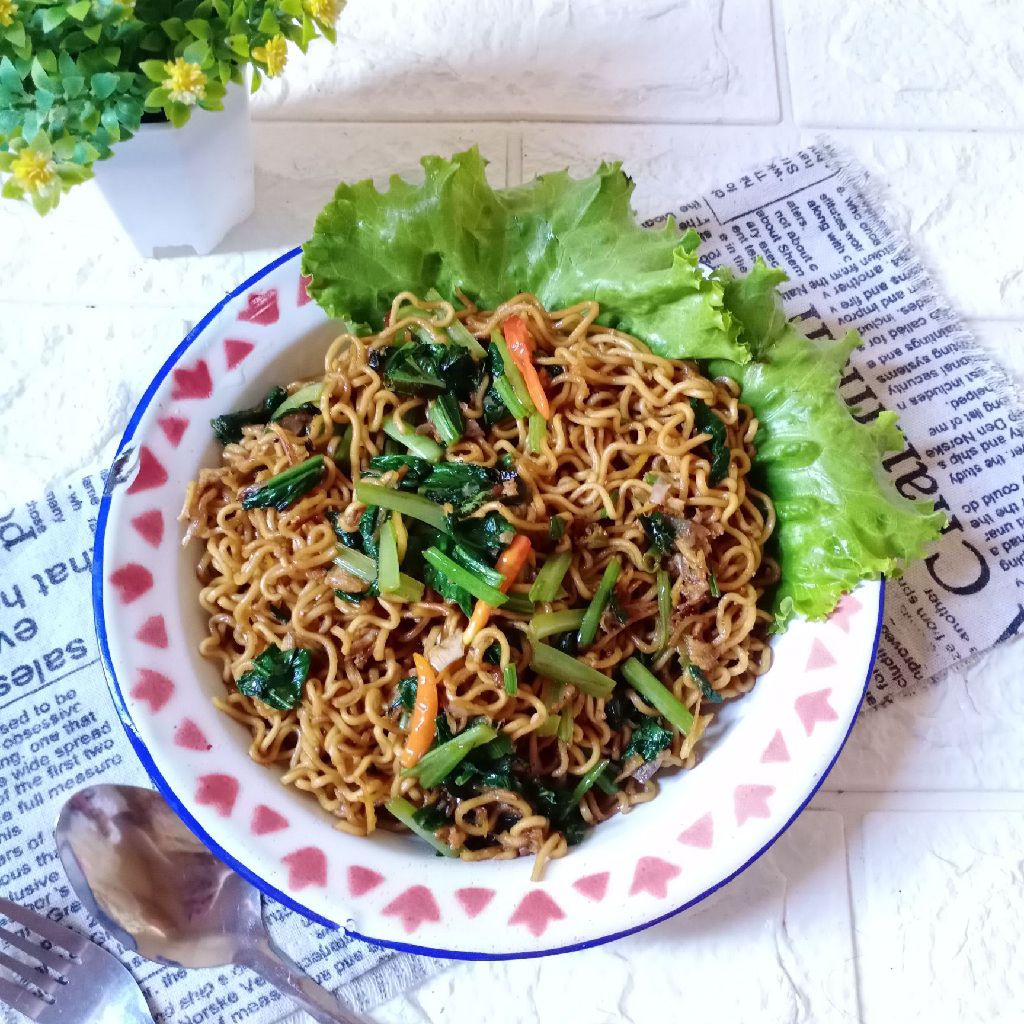 Resep Mie Goreng Ala Rumahan Sederhana Rumahan Di Yummy App