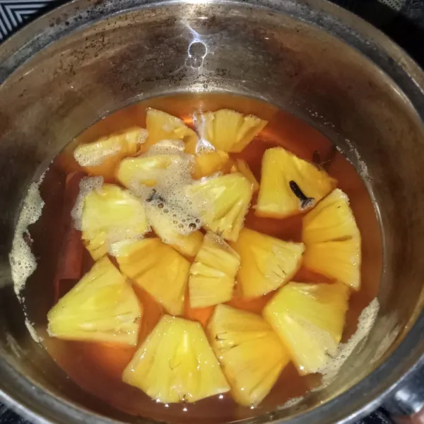 Masak sekitar 4-5 menit, matikan kompor dan siap disajikan.