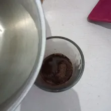 Tambahkan air panas.
